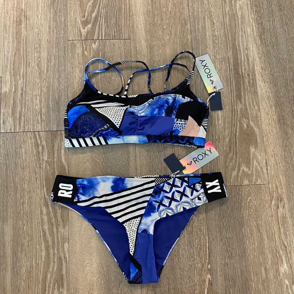 NWT Roxy Sand to Sea Bikini Top & Scooter - M
